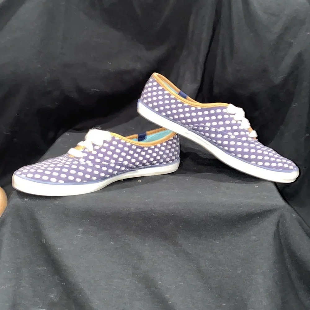 Keds! - Picture 6 of 7